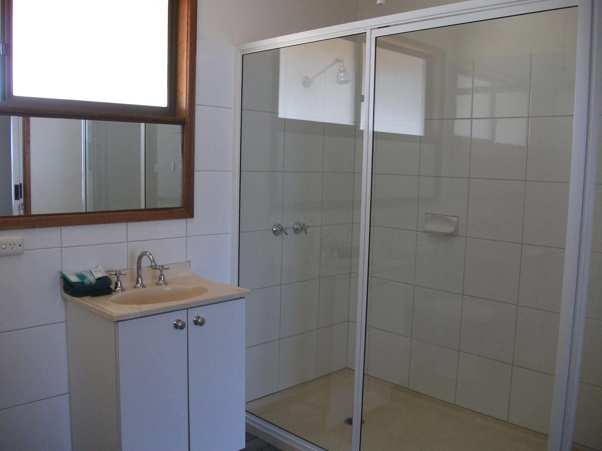 Gum Tree Caravan Park Port Fairy Exterior photo